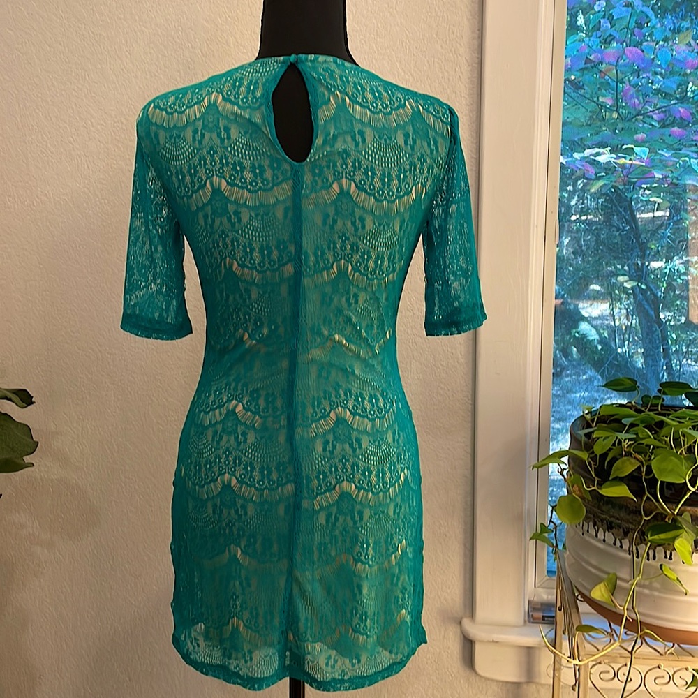 Dress - Picture 3 of 3